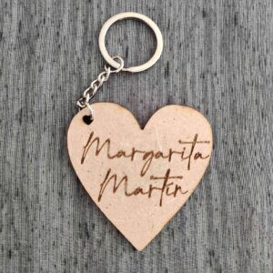 Llavero madera personalizado - Corazón nombres